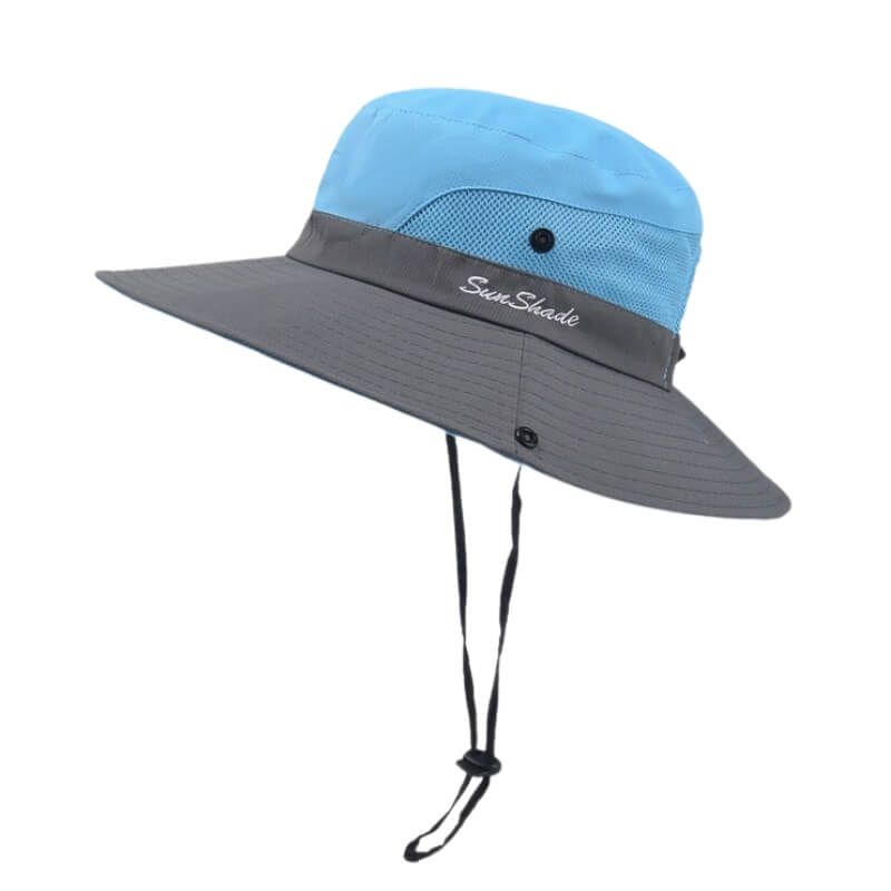 Chapeau de soleil bleu clair et gris SunShade avec filet respirant et logo brodé.