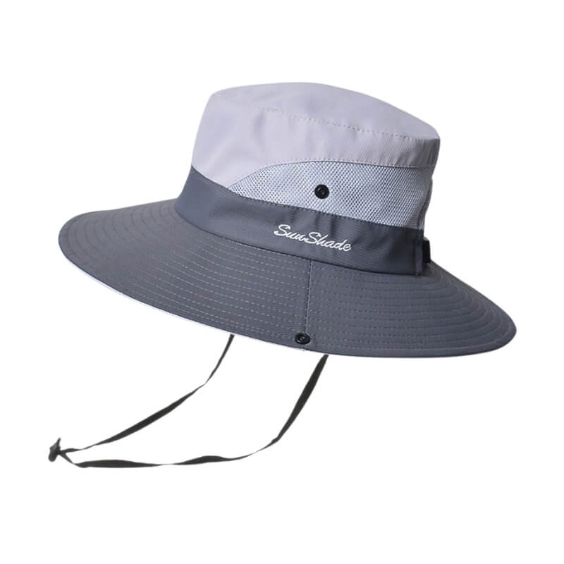 Chapeau de soleil gris clair et foncé SunShade avec filet blanc et cordon long.