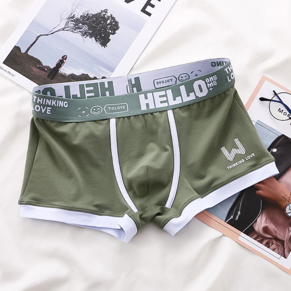 Coupe ergonomique du boxer MonsieurYou soulignant la silhouette masculine.
