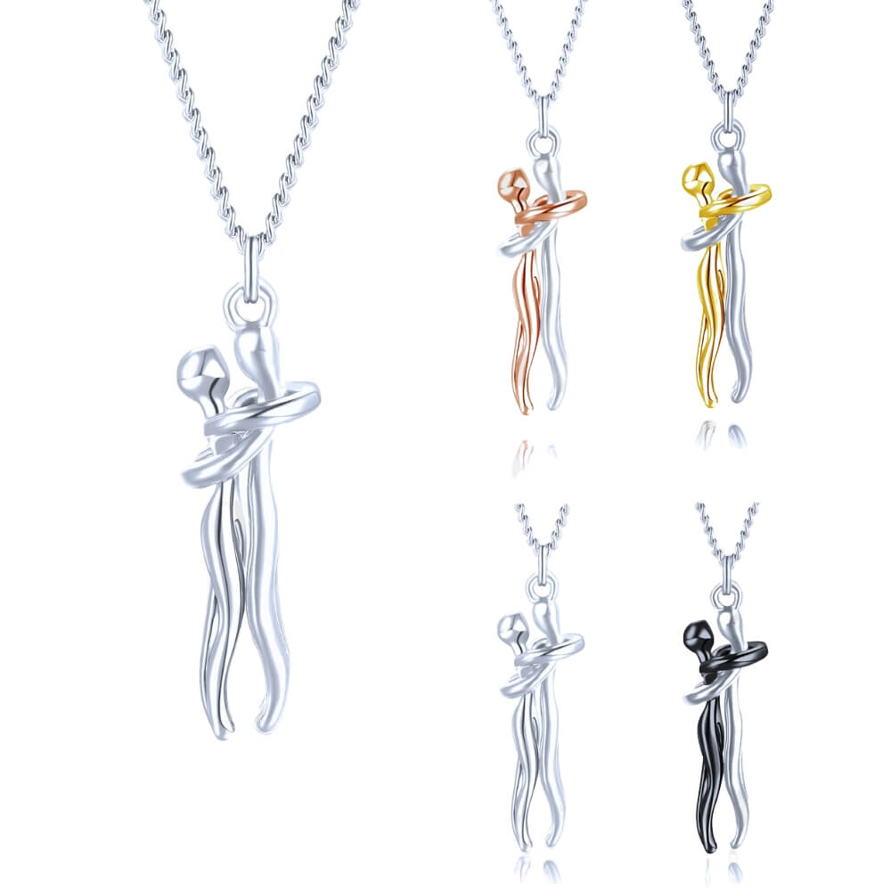 Colliers pendentifs étreinte en acier inoxydable argenté, doré, noir et or rose – Variations de couleurs affichées sur fond blanc