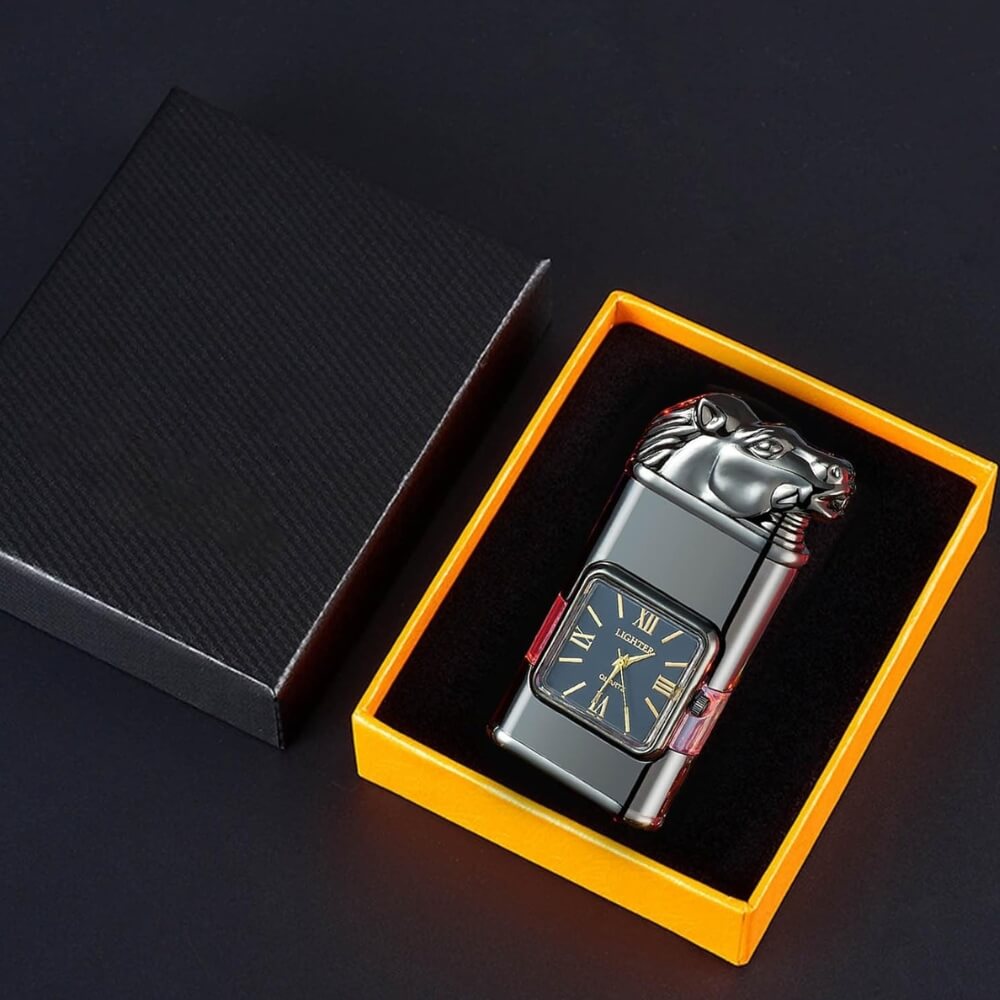 Briquet cheval avec montre intégrée présenté dans une boîte cadeau noire et orange, parfait pour offrir.